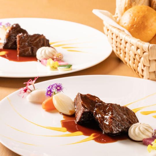 口の中でとろける牛ホホ肉と芳醇な赤ワインの香り お家で楽しむ本格フレンチ～2人前～