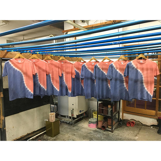 オーロラ染めTシャツ