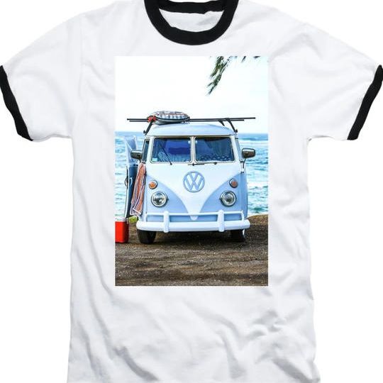 ハワイスタイルワーゲンバスのTシャツ（白またはグレー）