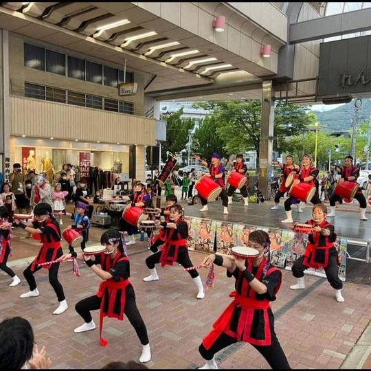 琉呉太鼓さんがあなたのために演奏します
