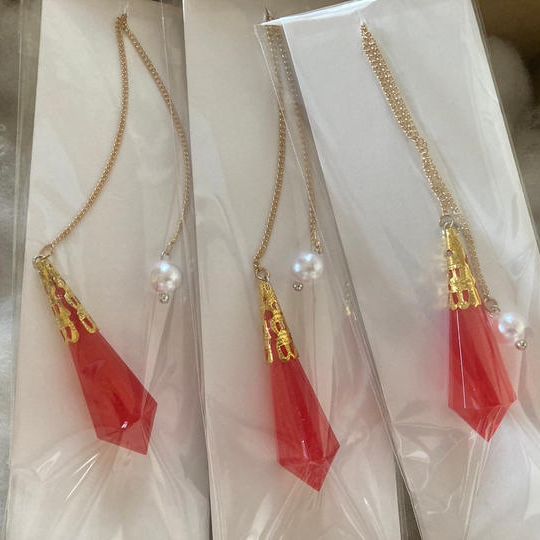 神秘的なゆらめき「ペンデュラム（振り子）」