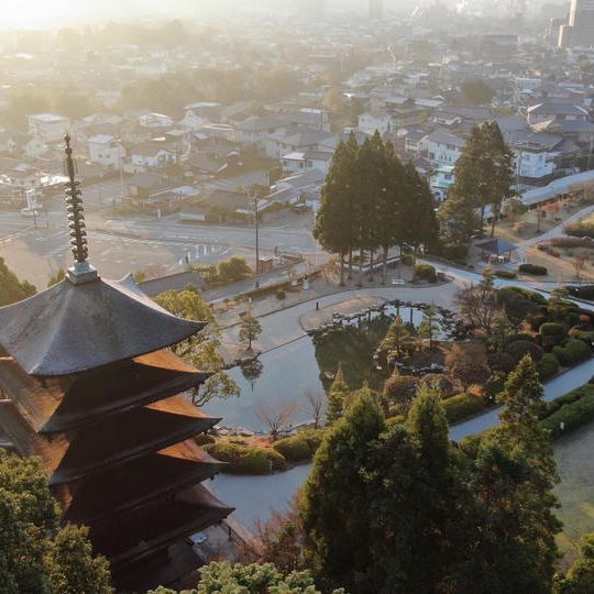 返礼品G:住職の案内による塔内特別拝観プラン