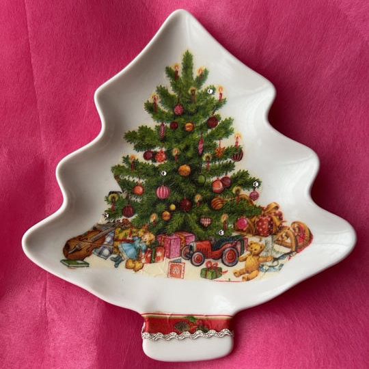 クリスマス向けのオリジナル陶器皿