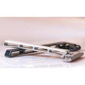 【特別割10％OFF】シェーバー（ハイプルーフレーザー）シルバー × 1本