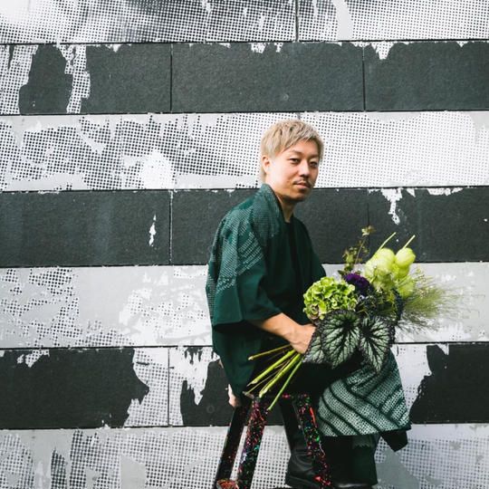 dodotokyo Nishiが超・心を込めてあなたの希望する花•植物•物を描くデッサン