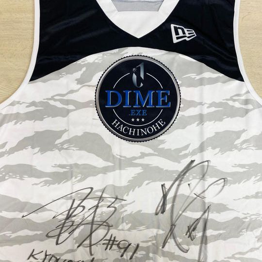 選手全員のサイン入り<ユニフォーム 白>