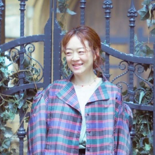 感謝のメッセージと『 花と人とart 』in Parisの写真付き活動報告