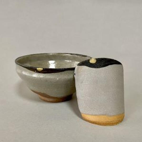 【矢野直人作 拙蔵古唐津写たこ焼き碗１客(皮鯨天目形)＋陶片煎餅3枚】