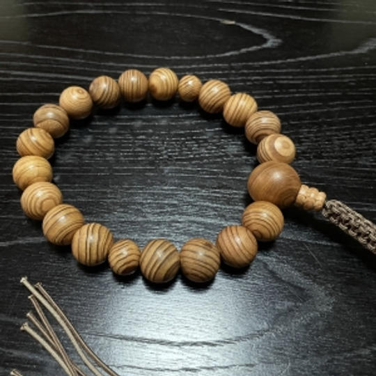 【屋久杉念珠（女性サイズ）】