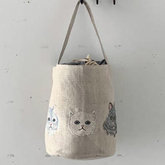 コーラル＆タスク　6匹猫のバケツ型バッグ