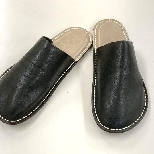 【特別割 1,200円OFF】撥水加工栃木レザールームシューズ501 27㎝ ブラック