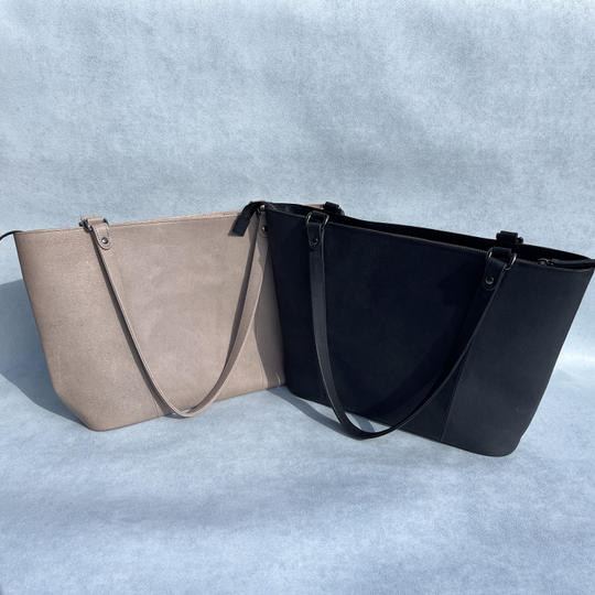 2色から選べる『彩の国黒豚』の皮革で仕上げた「トートバッグ」