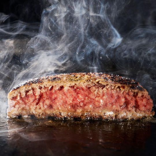 人気の「ハンバーグ」が仲間入り!レアル・ベジョータを堪能できる贅沢セット。