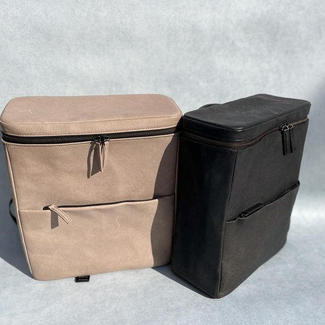 2色から選べる『彩の国黒豚』の皮革で仕上げた「リュック」