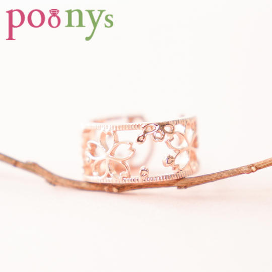アクセサリーブランド「poonys」桜舞う透かしのオープンリング ピンクゴールド