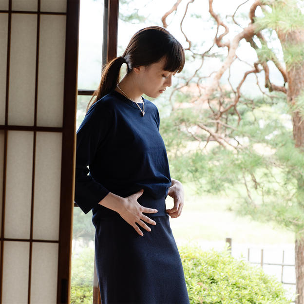 02Ｔシャツ七分袖 地域作業所hanaハンドステッチ　紺Ｓ