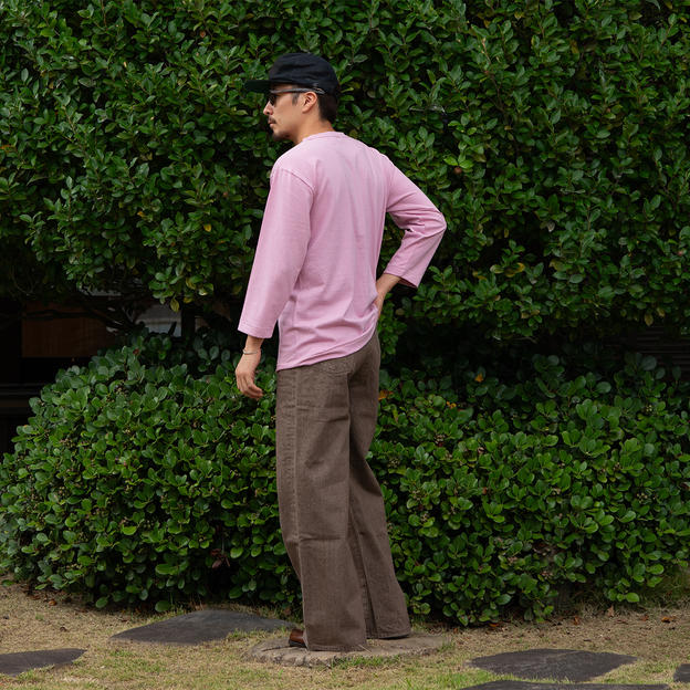 02Ｔシャツ七分袖  地域作業所hanaハンドステッチ　灰桃色L