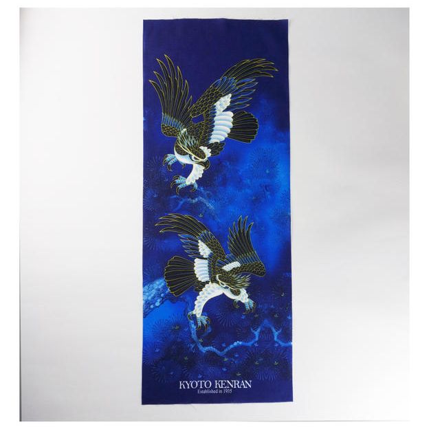伝統意匠手拭い｜松に二居鷹紋（KYOTO KENRAN）