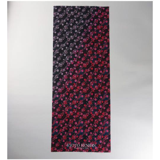 伝統意匠手拭い｜花筏に流水紋（KYOTO KENRAN）