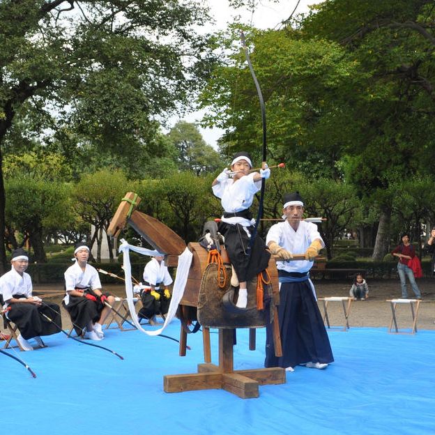 お礼メール、キーホルダー２種類、うちわ、ミニ五色的、武田流流鏑馬の稽古体験