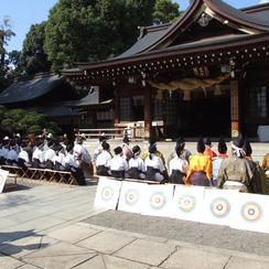 お礼メール、キーホルダー２種類、うちわ、ミニ五色的、流鏑馬諸役