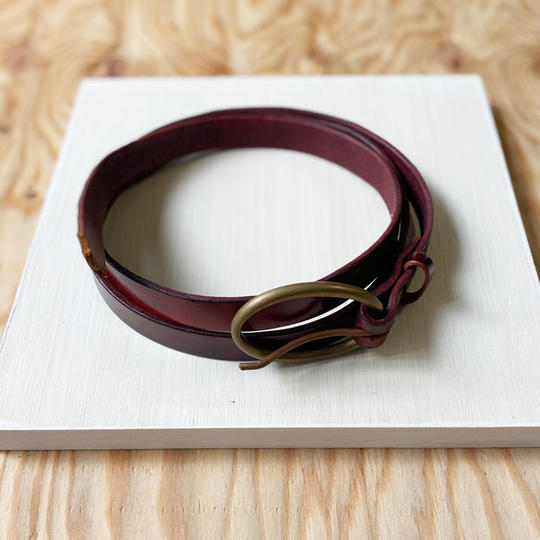 坂東工制作による一点ものオリジナル革製ベルト(幅1.8cm)