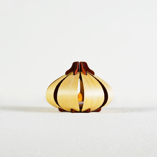 【Creema SPRINGS割引き】 天然木「ヒノキ」ツキ板ミニランプ『オニオン』 