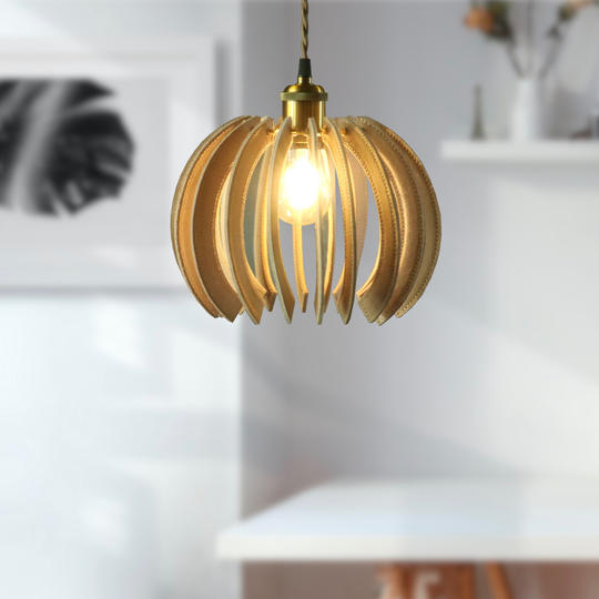 革と真鍮のペンダント照明 バルーン型（牛ヌメ革)