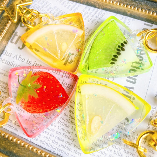 【Creema SPRINGS先行販売】押しフルーツ ピック型キーホルダー