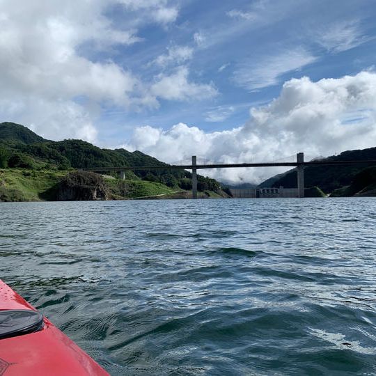 八ッ場あがつま湖をシーカヤックで探検ツアー