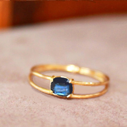 ＜非加熱サファイアk18リング＞