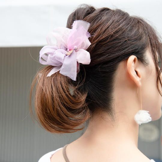 咲き編みシュシュ｜Creema SPRINGS限定「レトロガール」（ミニサイズ）