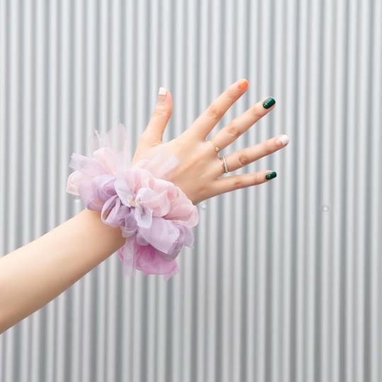 咲き編みシュシュ｜Creema SPRINGS限定「レトロガール」（レギュラーサイズ）