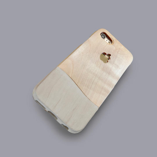 ウッドケース for iPhone 椿 ホワイト とレッドカーペットプロジェクトへの支援