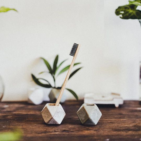 陶器の歯ブラシホルダー２個セット（幾何学）+ スタジオ撮影料金5%OFFクーポン + 心を込めたお礼メール