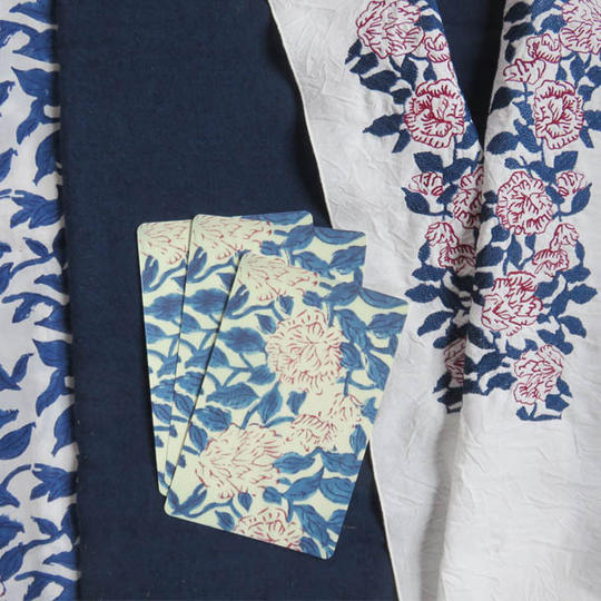 フルセット★ジパン(柄78,79,80・黒茶の輪郭を持つ花に紺色の葉っぱ)+カタログ+ポストカード+つけ衿+同柄刺繍半襟