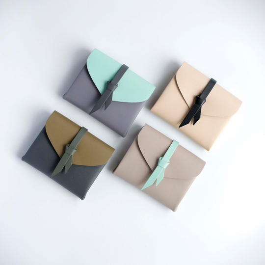 折りショートウォレット マグネットver