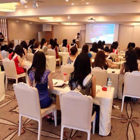 ◆サンクス動画◆HPお名前記載◆定期グループコンサル60分☓1回