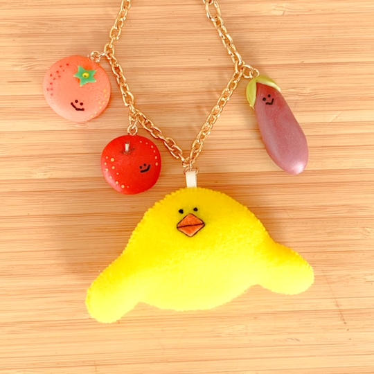 ととぴよと、旬を告げる青果たちのバッグチャーム