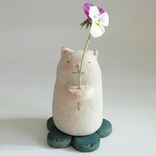 『お花をどうぞ(ネコ)』