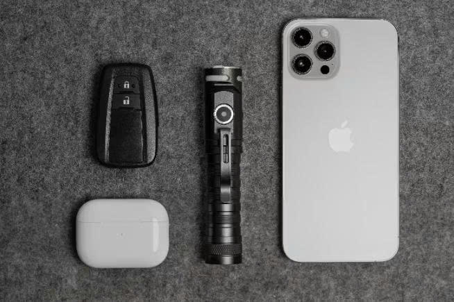 持ち運びに便利なコンパクトサイズ！