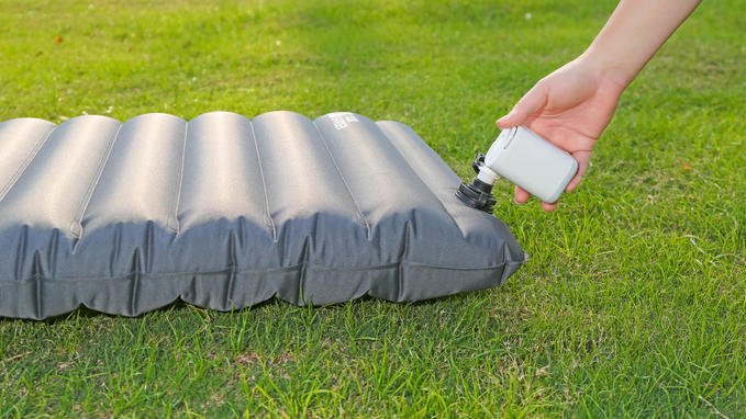 エアポンプ・圧縮・清掃・LEDライトを1台に