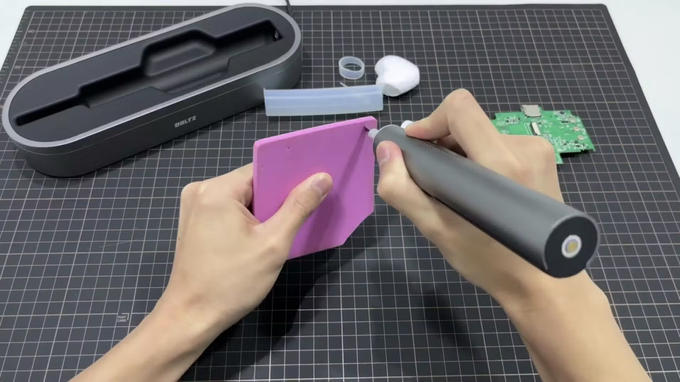 革新的なコードレス超音波カッターで作業効率を向上